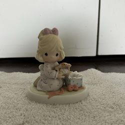 Precious Moments Figurines