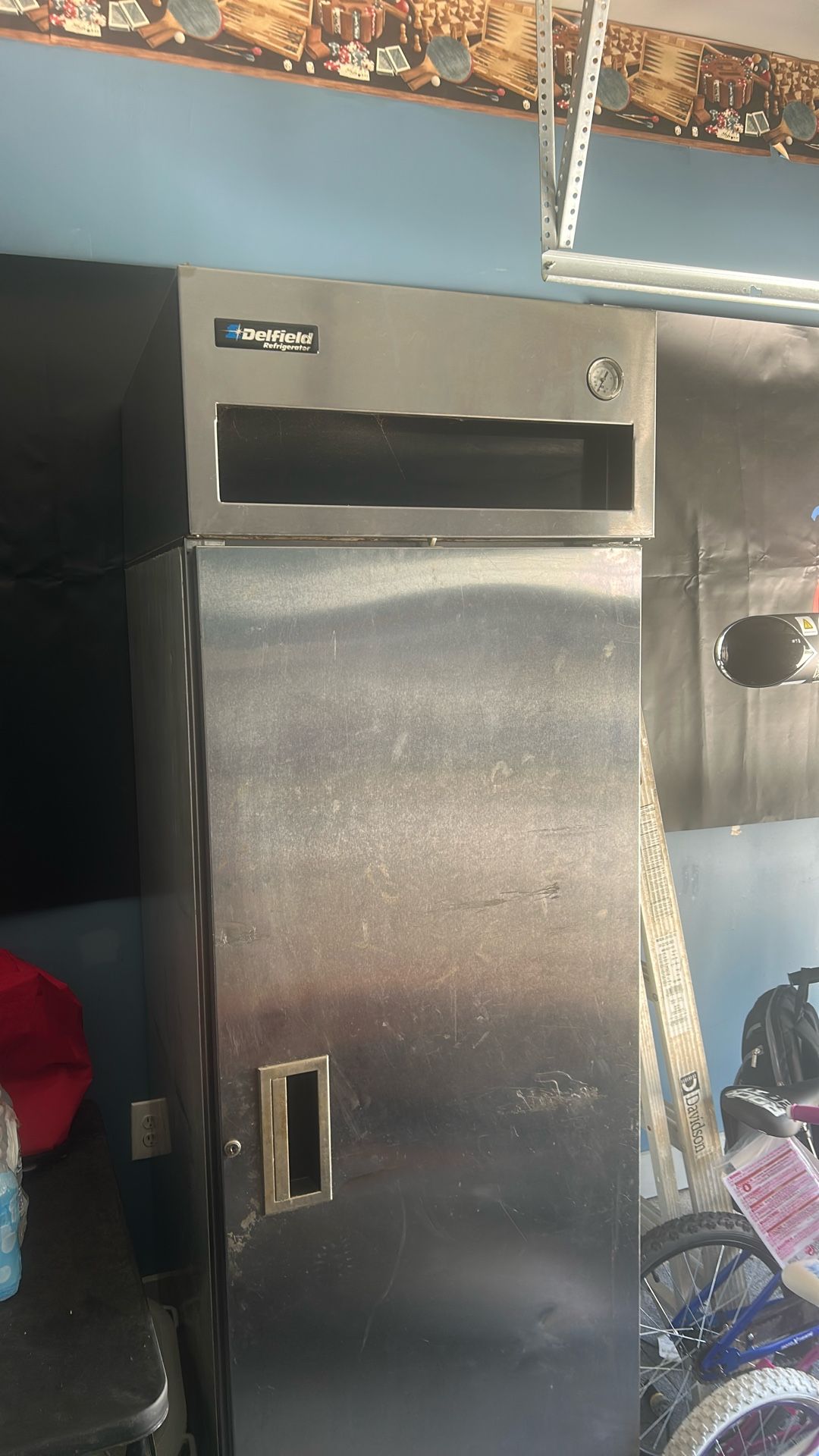 Commercial Refrigerator 