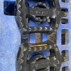 Old School BMX GT WINGS PEDALS 