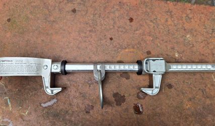 Safety beam clamp