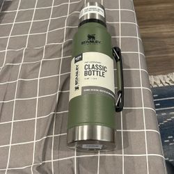 Stanley Classic Bottle 