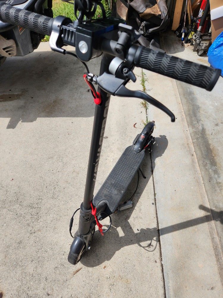 Swagtron Swagger 5 Electrc Scooter
