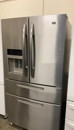 Maytag French Door Counter Depth Stainless Steel Fridge
With Fingerprint Resistant