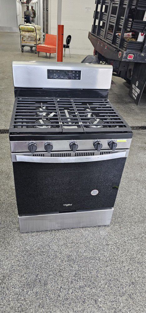 Brand New Gas Range With Air Fryer Convection Self Cleaning 
