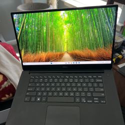 (Lot of 2) 15.6 inch Dell i7-9750H 4K XPS 15 QHD 64GB