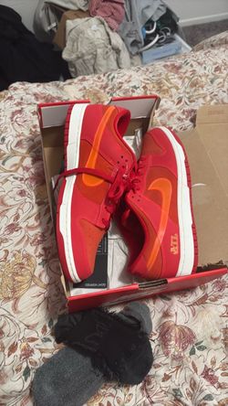 Nike ATL red