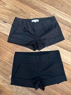 2  pairs of cuffed shorts XS