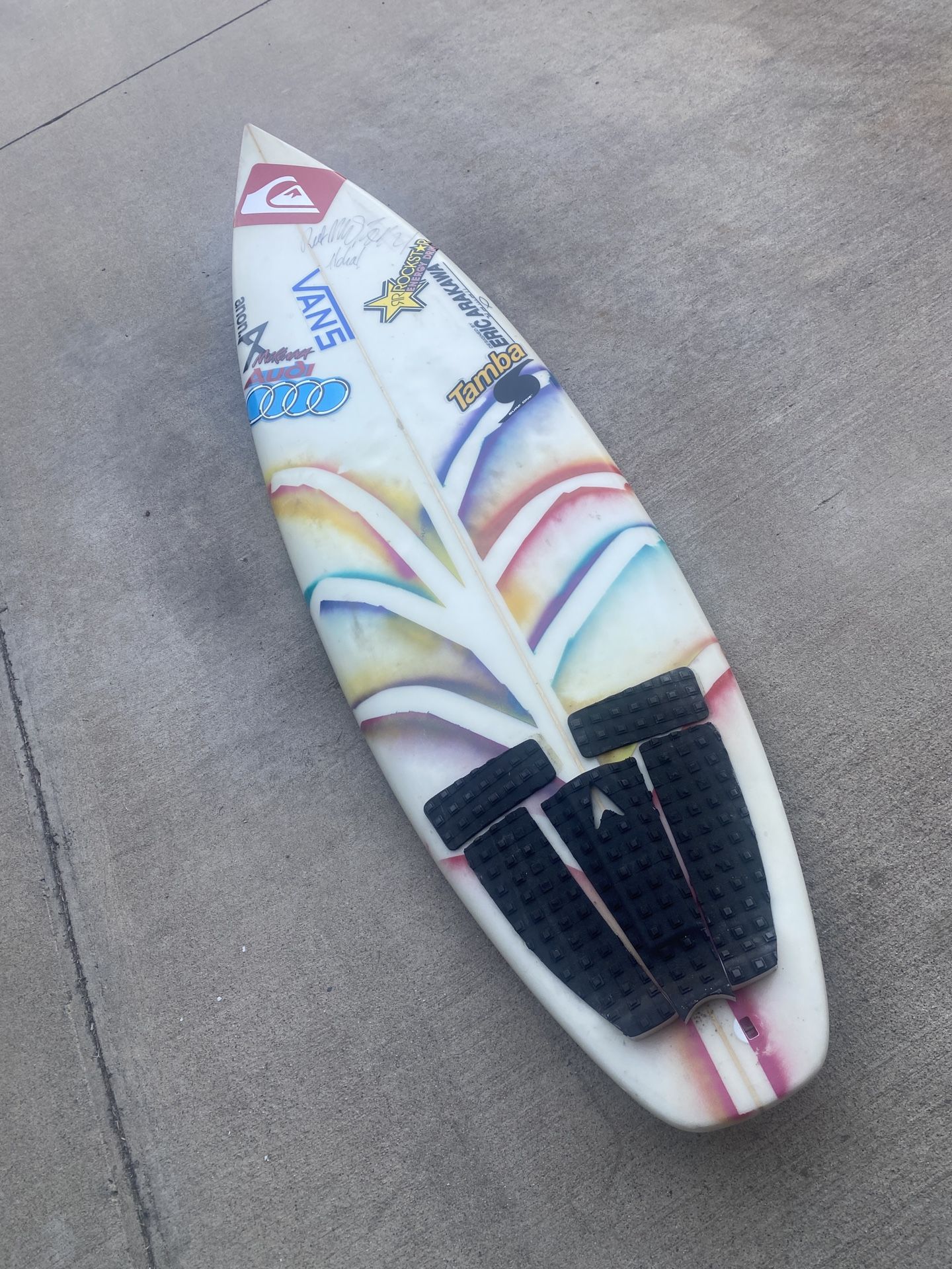 Surfboard 6’4”