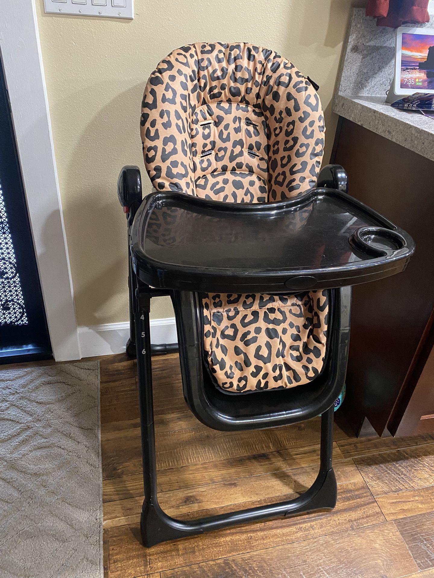 High Chair Leopard 