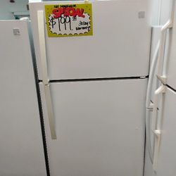 Top Freezer Fridge In Excellent Condition 