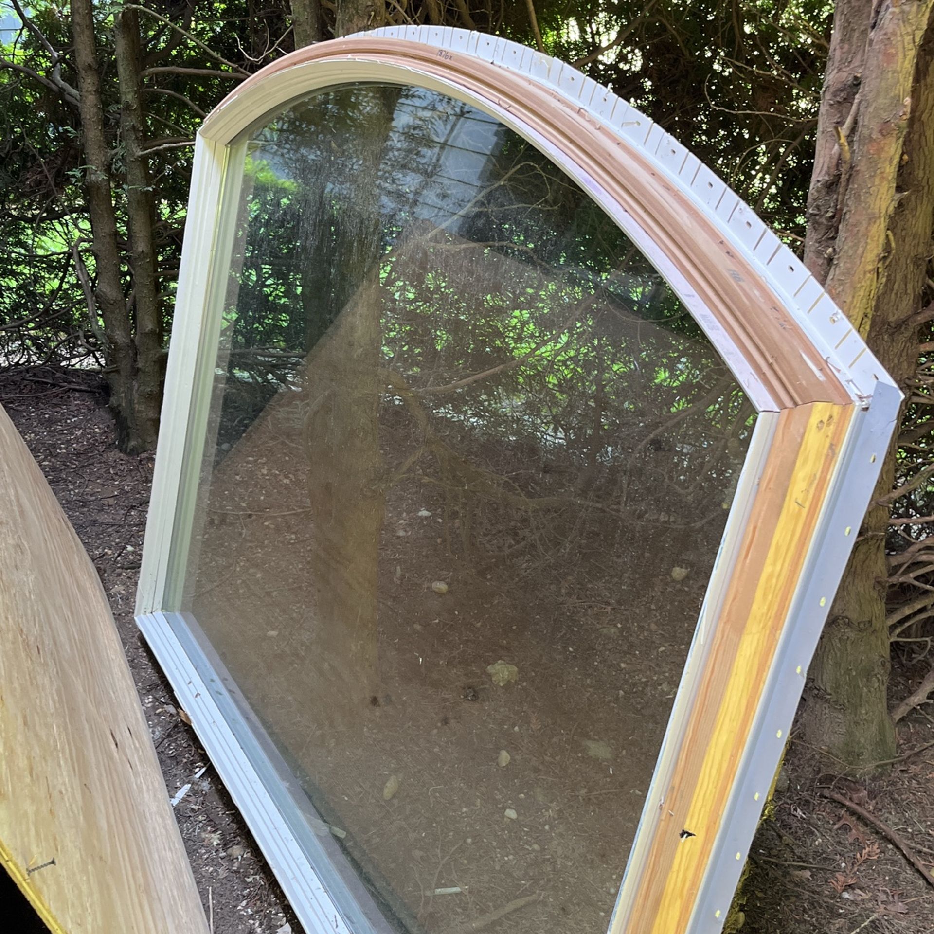 Andersen Windows. 2 Casements And A Large Elliptical Picture Window.