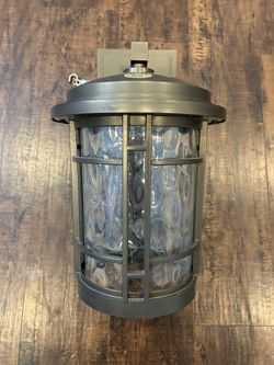 OUTDOOR WALL LIGHT