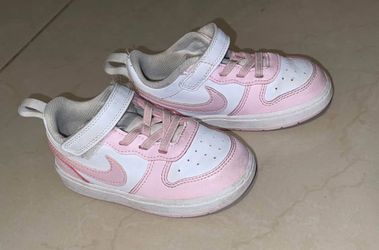 Toddler Nikes 8c