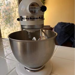 Classic kitchenaid Mixer
