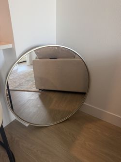 Gold mirror