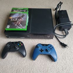 Xbox One 500gb With Controllers