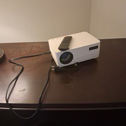 Projector Vankyo