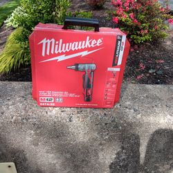 Milwaukee M12 Pex Expander Kit 