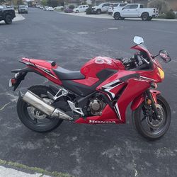 2022 Honda CBR 300R