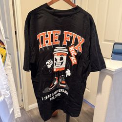 Men’s Sneaker Tee Xl