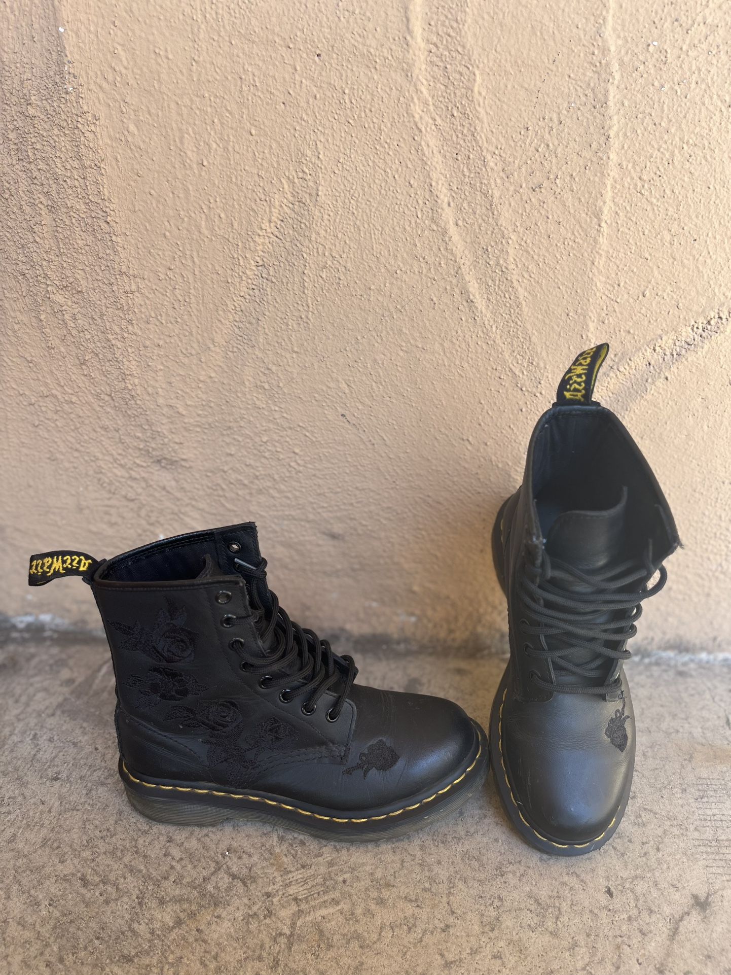 Dr. Martens 1460 Vonda Applique