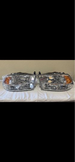 2011/2018 DODGE RAM HEADLIGHTS left and right