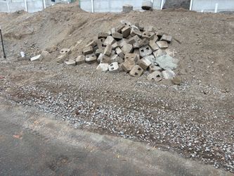 Free wall blocks. 20’-25’ linear feet at 4’ ish.