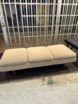 Lounge Bed