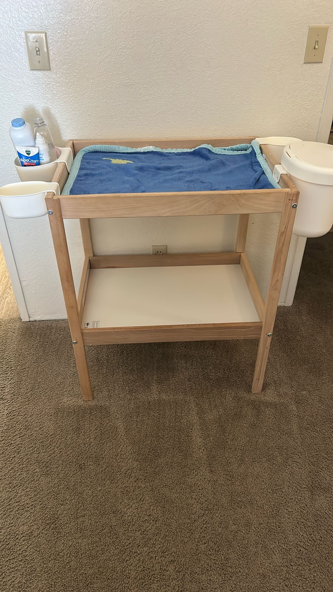 IKEA Changing Table with Storage – Excellent Condition$20/OBO