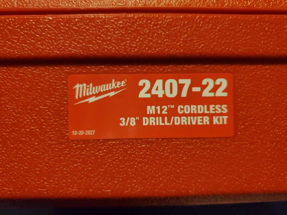 Milwaukee M12 3/8 Drill