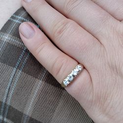 Natural Diamonds 14k Gold Wedding Ring