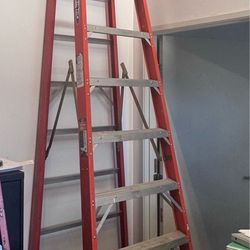 Werner 12’ step ladder in good condition!