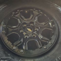 4 CHEVROLET SILVERADO RIMS&TIRES 315-70R17 $900