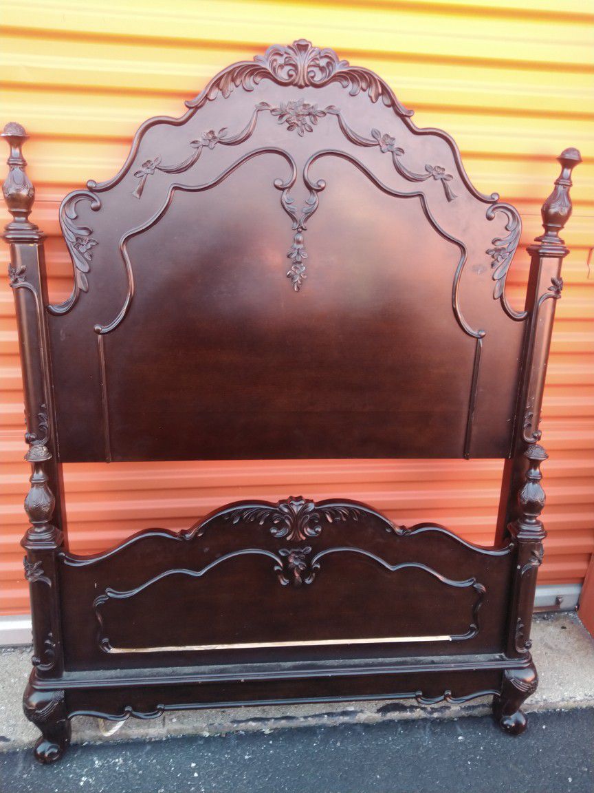 Reproduction Of The Antique Bed Single Bed