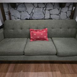 East Side Avocado Couch. No pets. 
Lilburn pick up, cash only,  no holds East Side Avocado Green Living Room Couch Sofa
