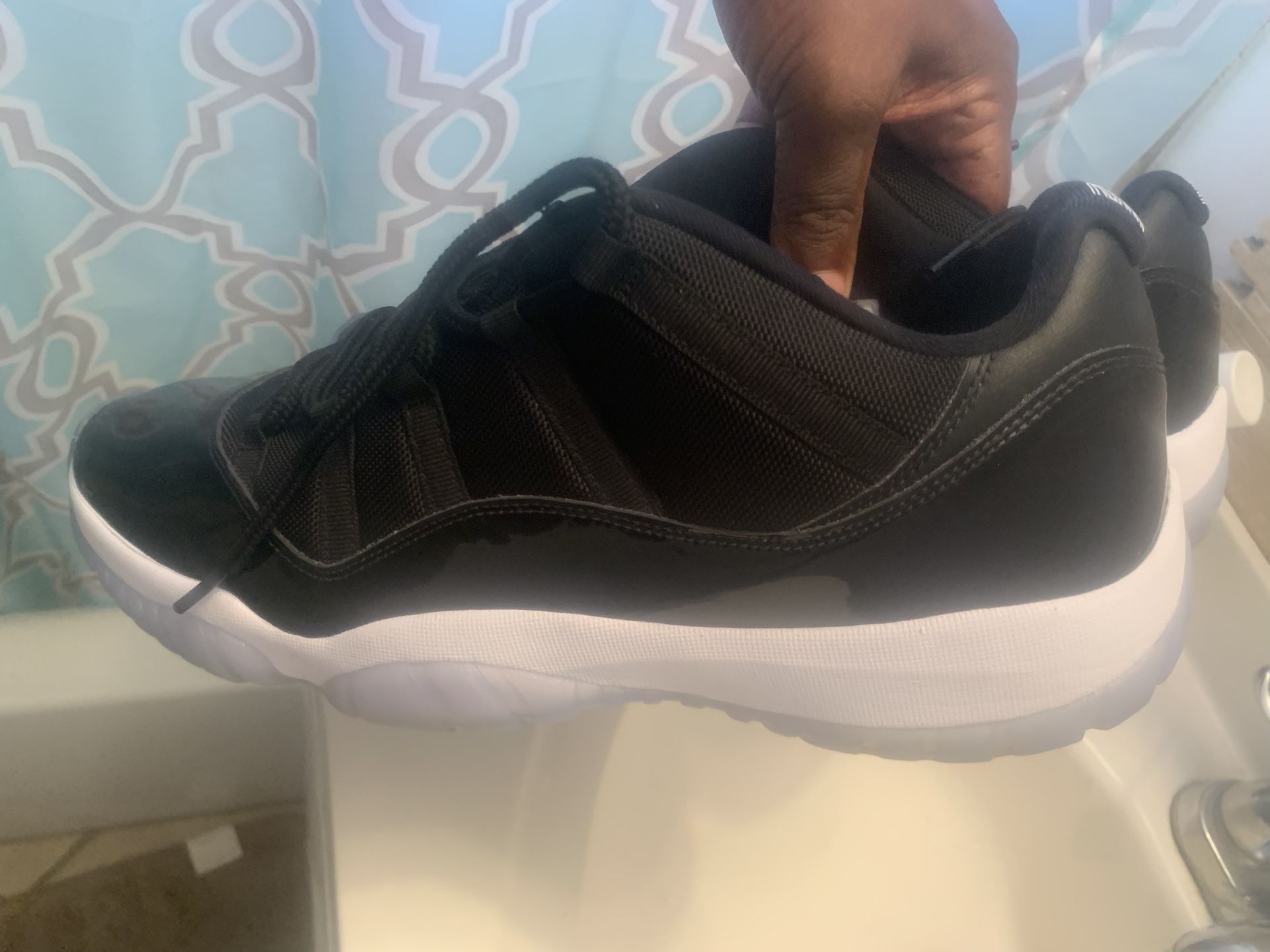 Jordan 11s