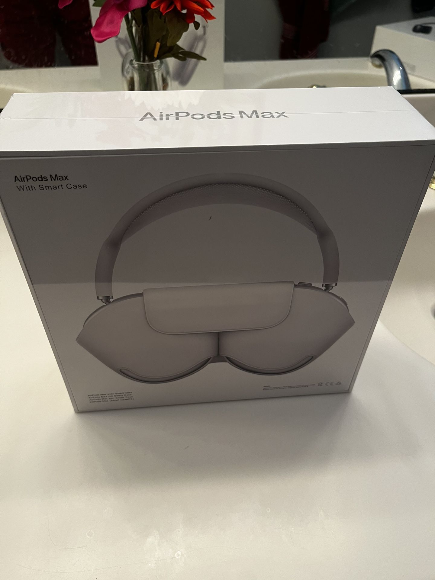 Airpod Maxes Silver Apple With Case READ Description