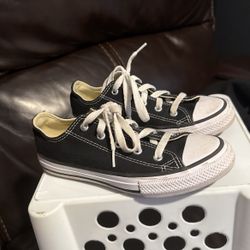 girls converse size 1y