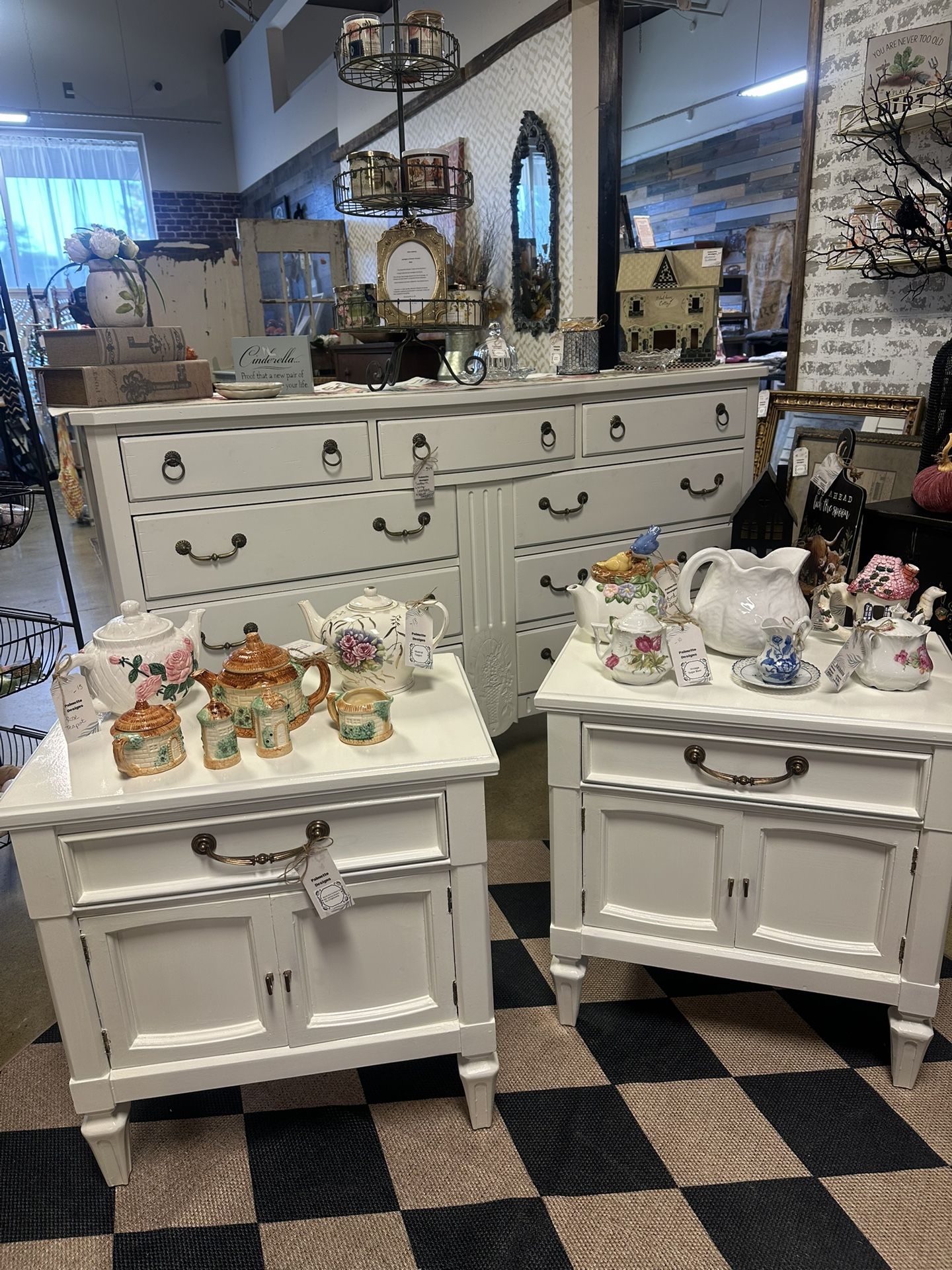 Mount Airy Furniture .Nightstands. /Pair