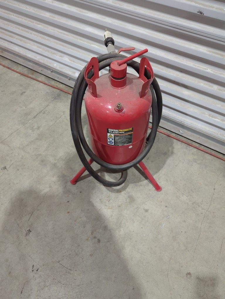 Sand blaster