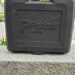 Paslode Impulse Cordless Nailer – NEVER USED – Complete Kit