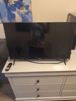 Vizio onn tv with remote batteries and coaxle cable