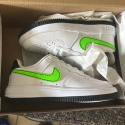 Nike Air Force 1 Low