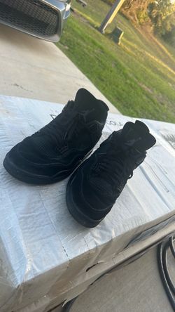 Jorden black cats 4  Size 11