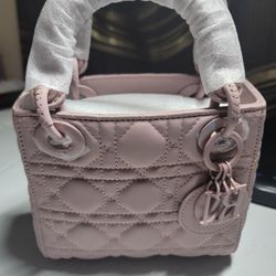 💥Super Cute Lady D Tote with 2 Strap