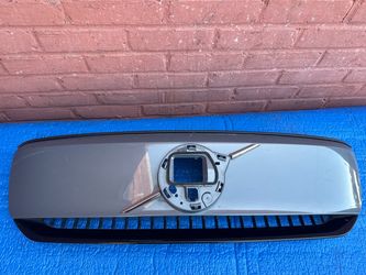 2021 2022 2023 Volvo XC40 Grill