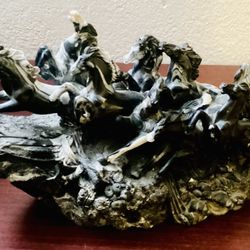 Dynamic Horse Sculpture 