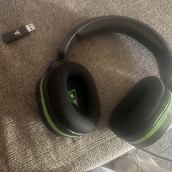 Xbox Wireless Headset 70$