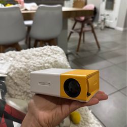 Brand New Mini Projector 