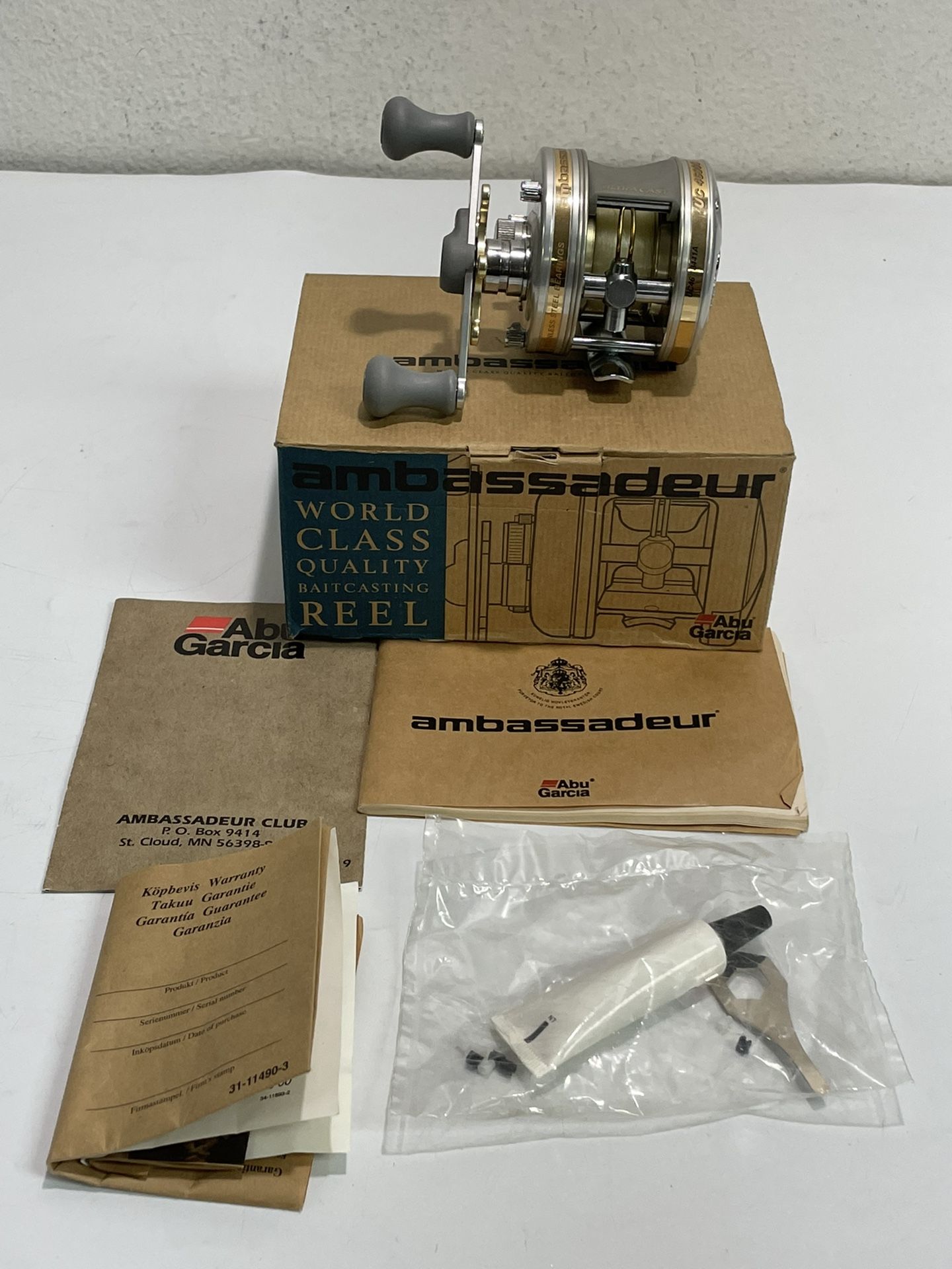 Abu Garcia Ambassadeur ~ Ultra Cast UC 4600 C ~ 4 SS Bearing